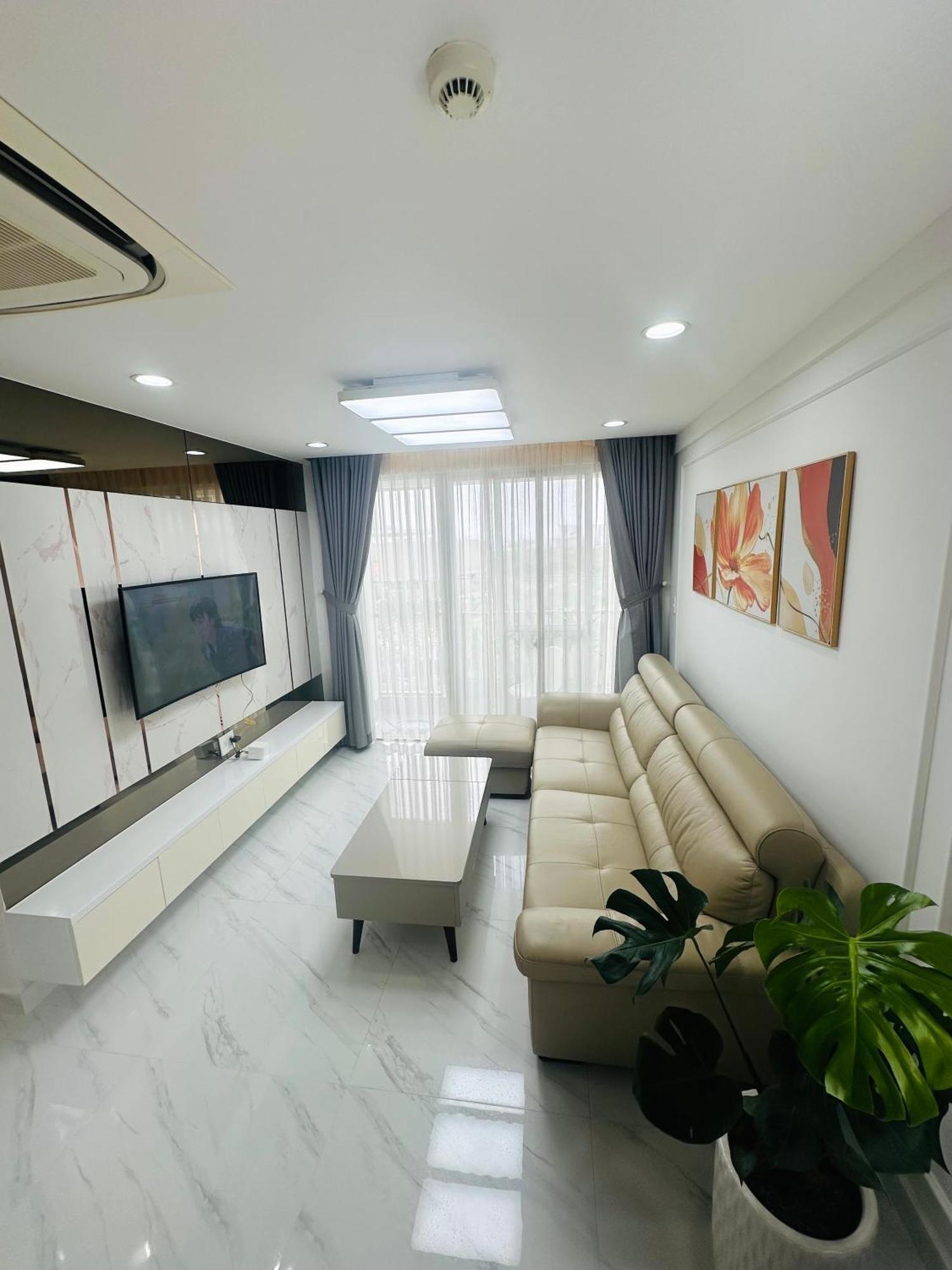 Three Bedrooms In Scenic Valley 2 TP. Hồ Chí Minh