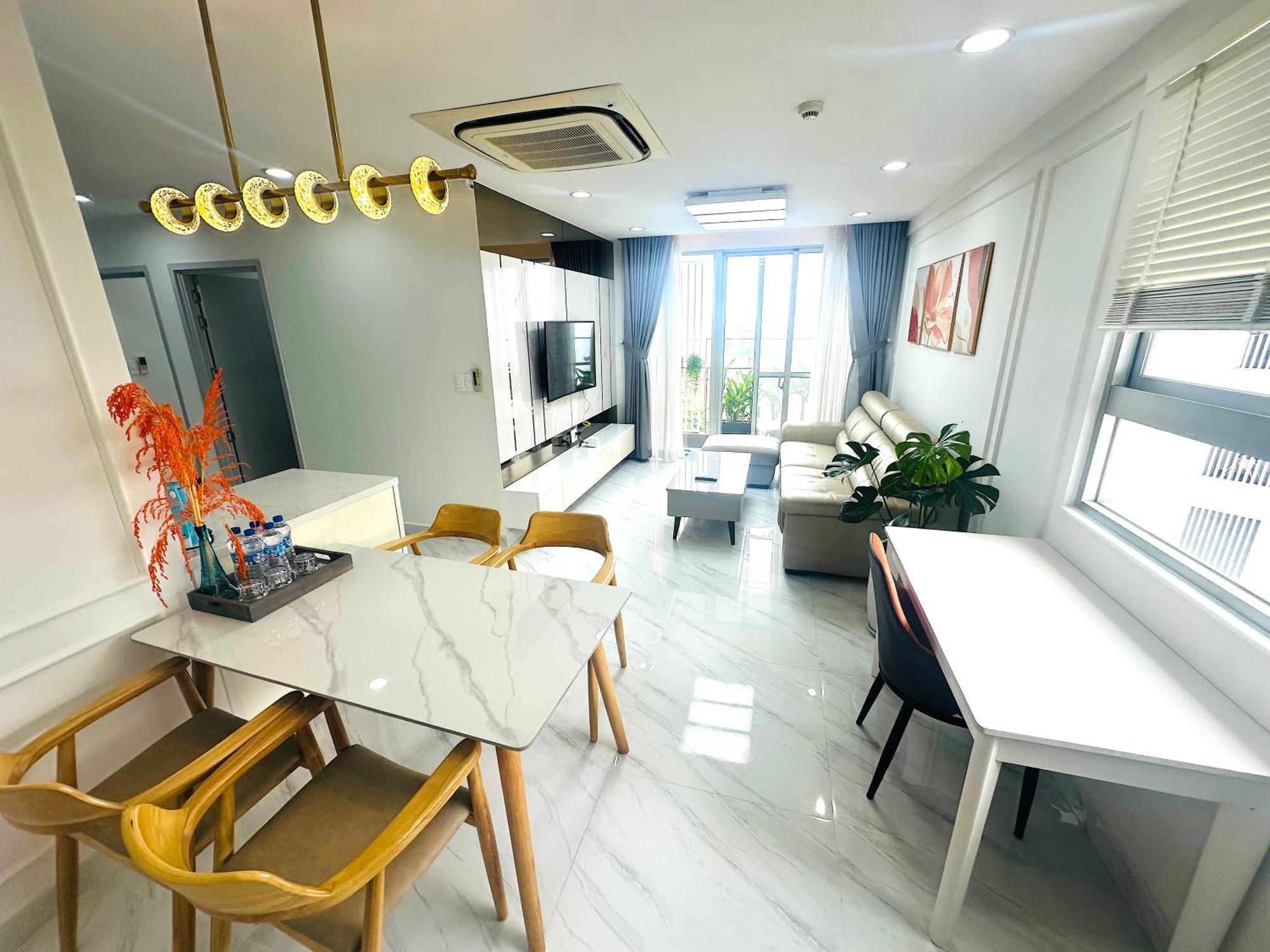 Căn hộ Three Bedrooms In Scenic Valley 2
